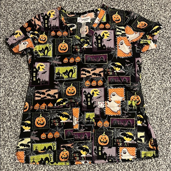 Peaches Uniforms Halloween Scrub Top with Pumpkins and Ghosts - Picture 1 of 5